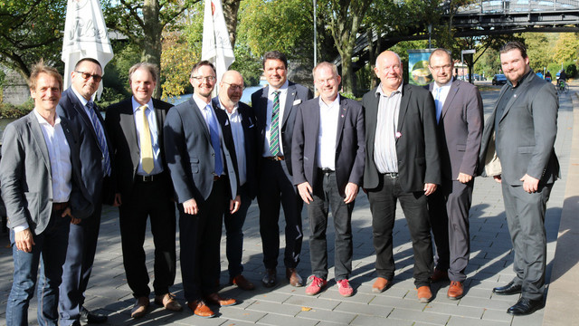 Vertreter des DBB NRW mit Teilnehmern des Verbandstages der FDP Ruhr