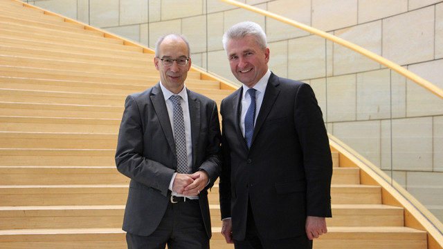 Roland Staude und Prof. Dr. Andreas Pinkwart 