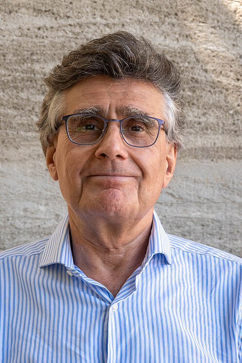 Dr. Paul Reiter