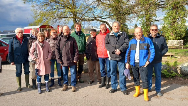 Gruppenbild Besichtigung Biohof Meyer-Arend