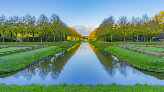 Herbstansicht des Forstgartenkanals